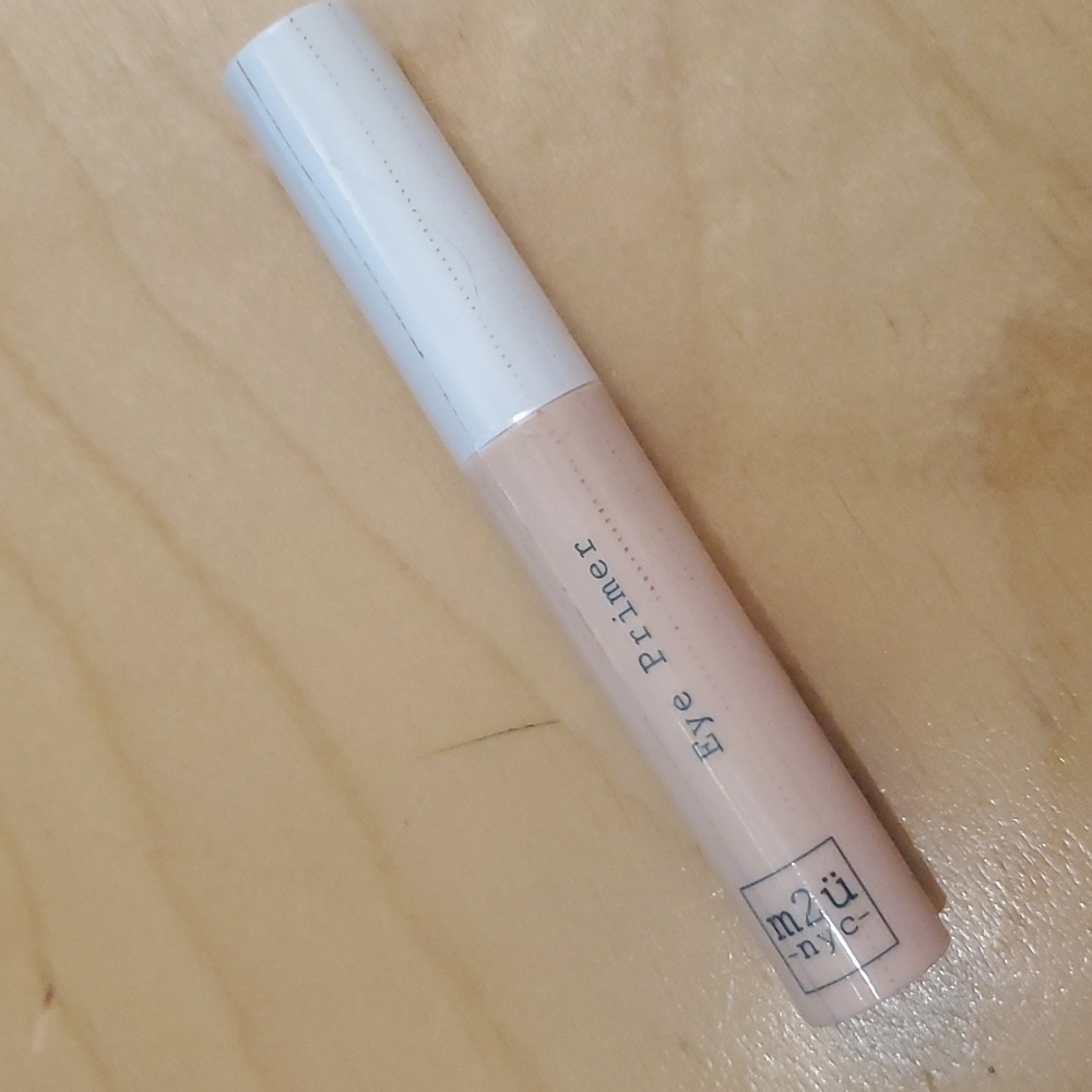 ♦️M2U NYC eye primer